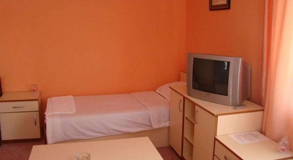 Hotel Ada - Otoka Sarajevo Bilik gambar